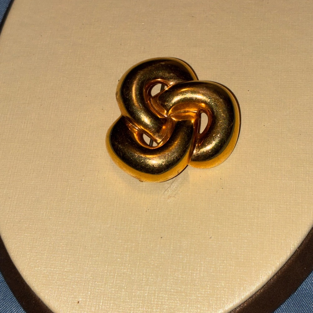 Gold Knot Brooch